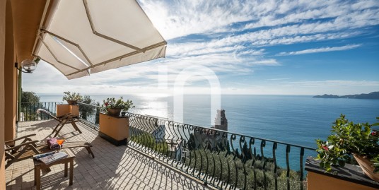 Zoagli penthouse with sea view